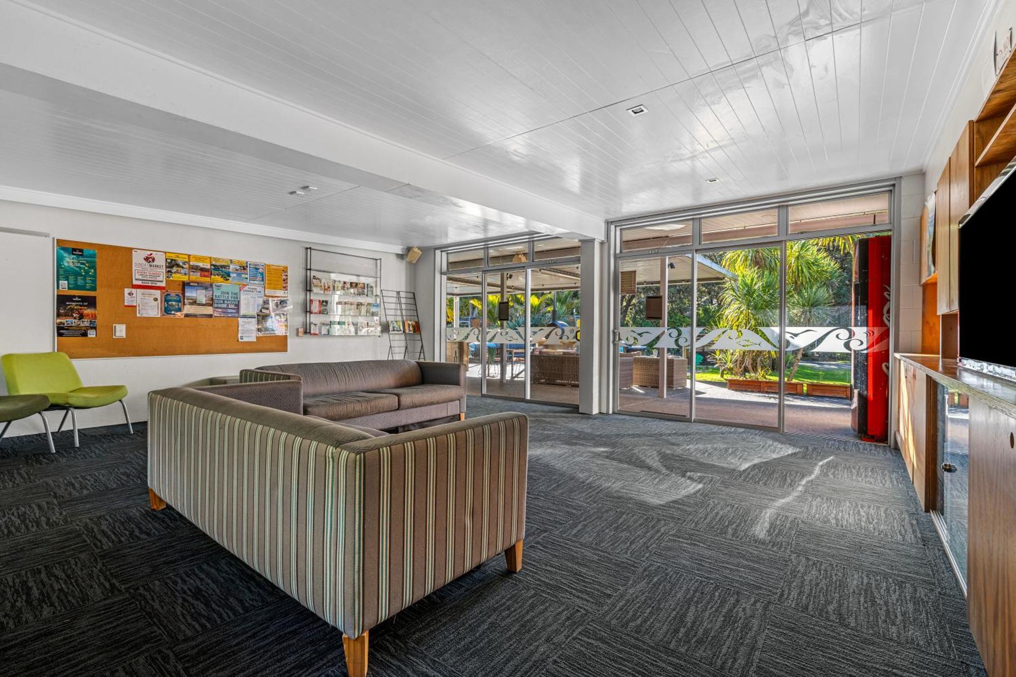 Tasman Holiday Parks - Waihi Beach Exterior photo The interior of the school's main building