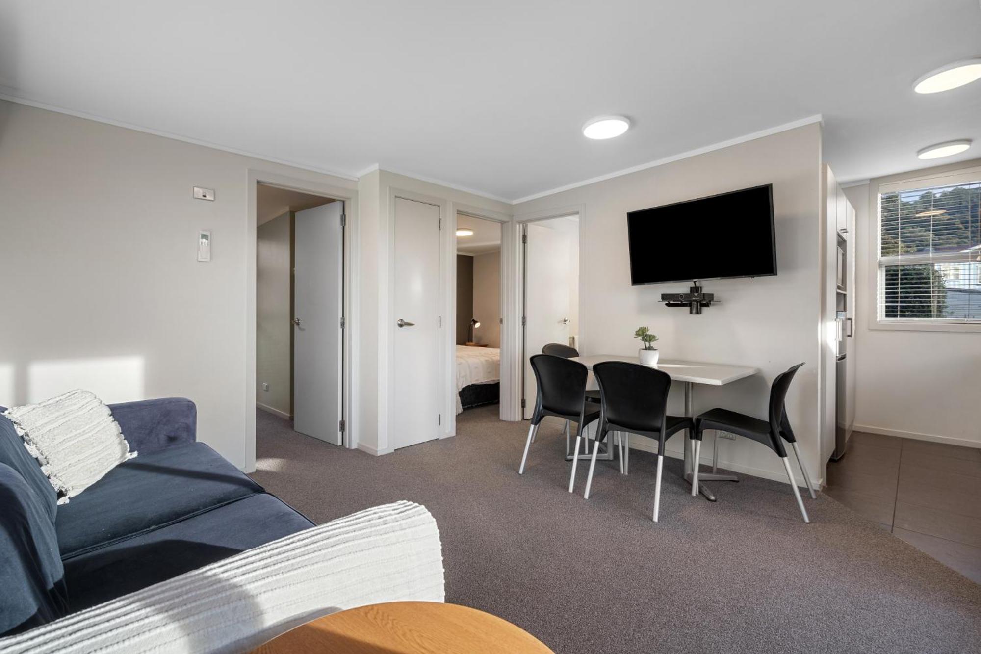 Tasman Holiday Parks - Waihi Beach Exterior photo A typical one-bedroom apartment at the hotel