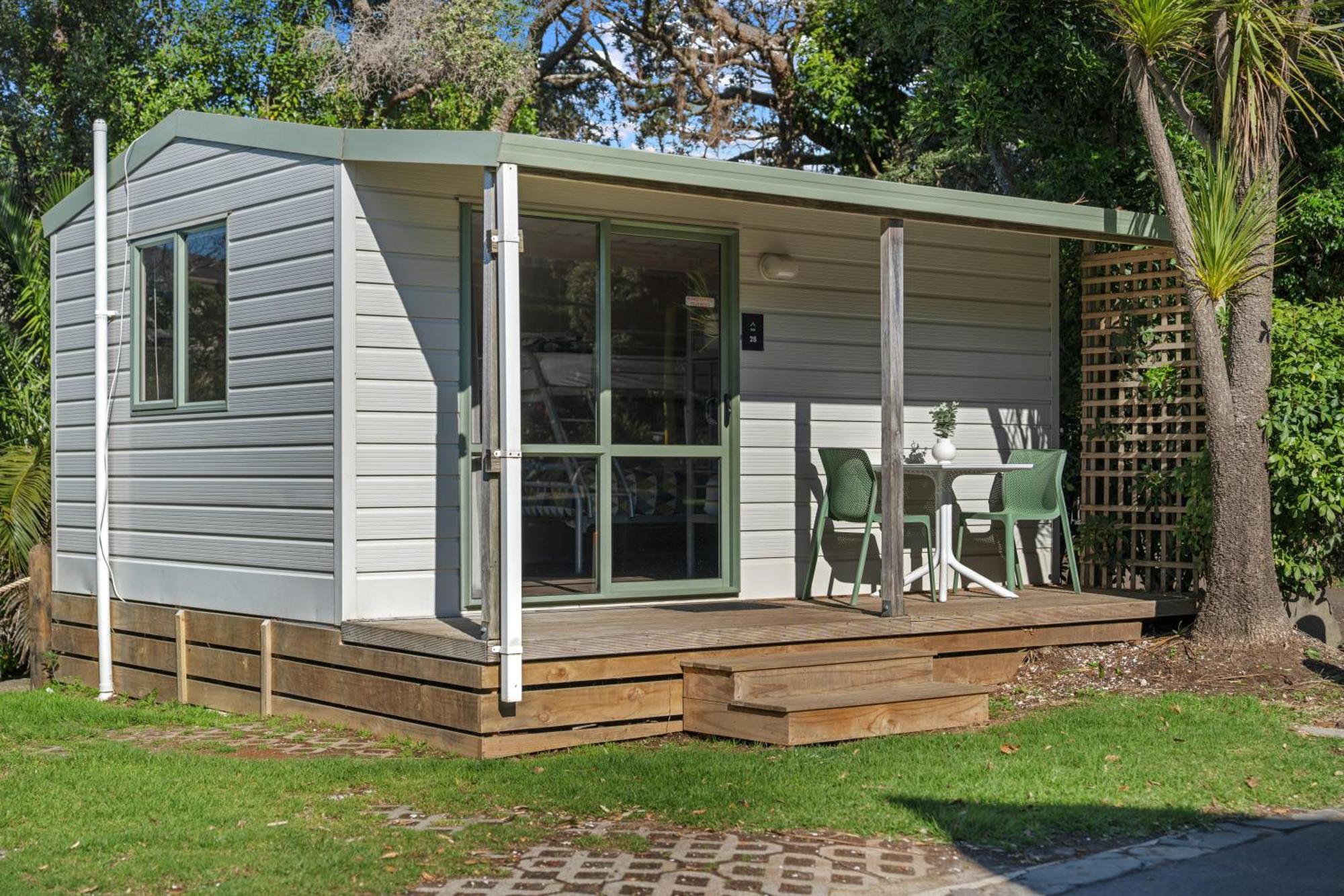 Tasman Holiday Parks - Waihi Beach Exterior photo A bach in Auckland, New Zealand